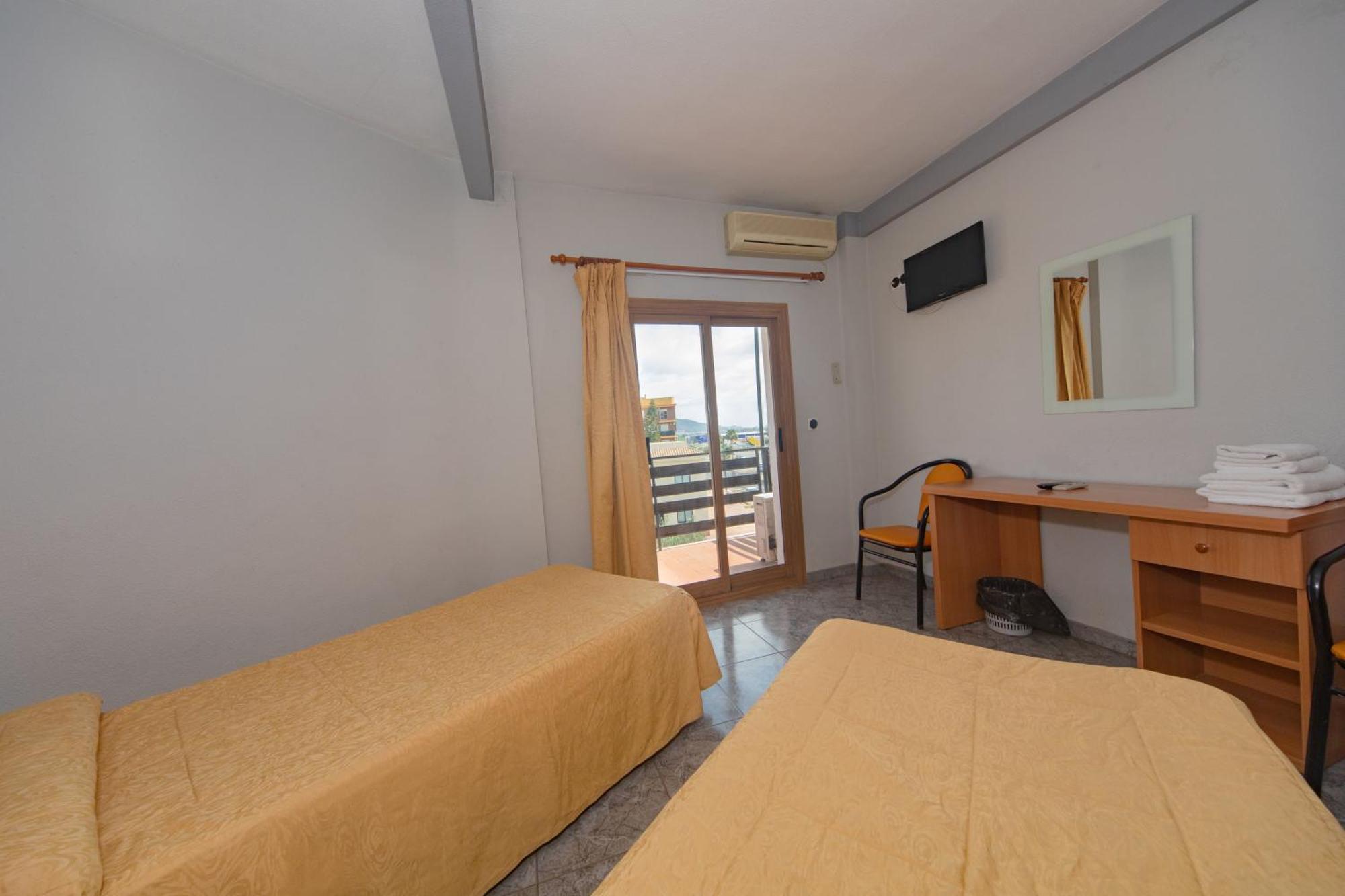Hostal Virginia Favareta Dış mekan fotoğraf